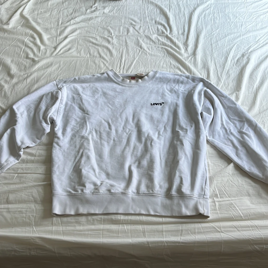 Vit sweatshirt från Levis