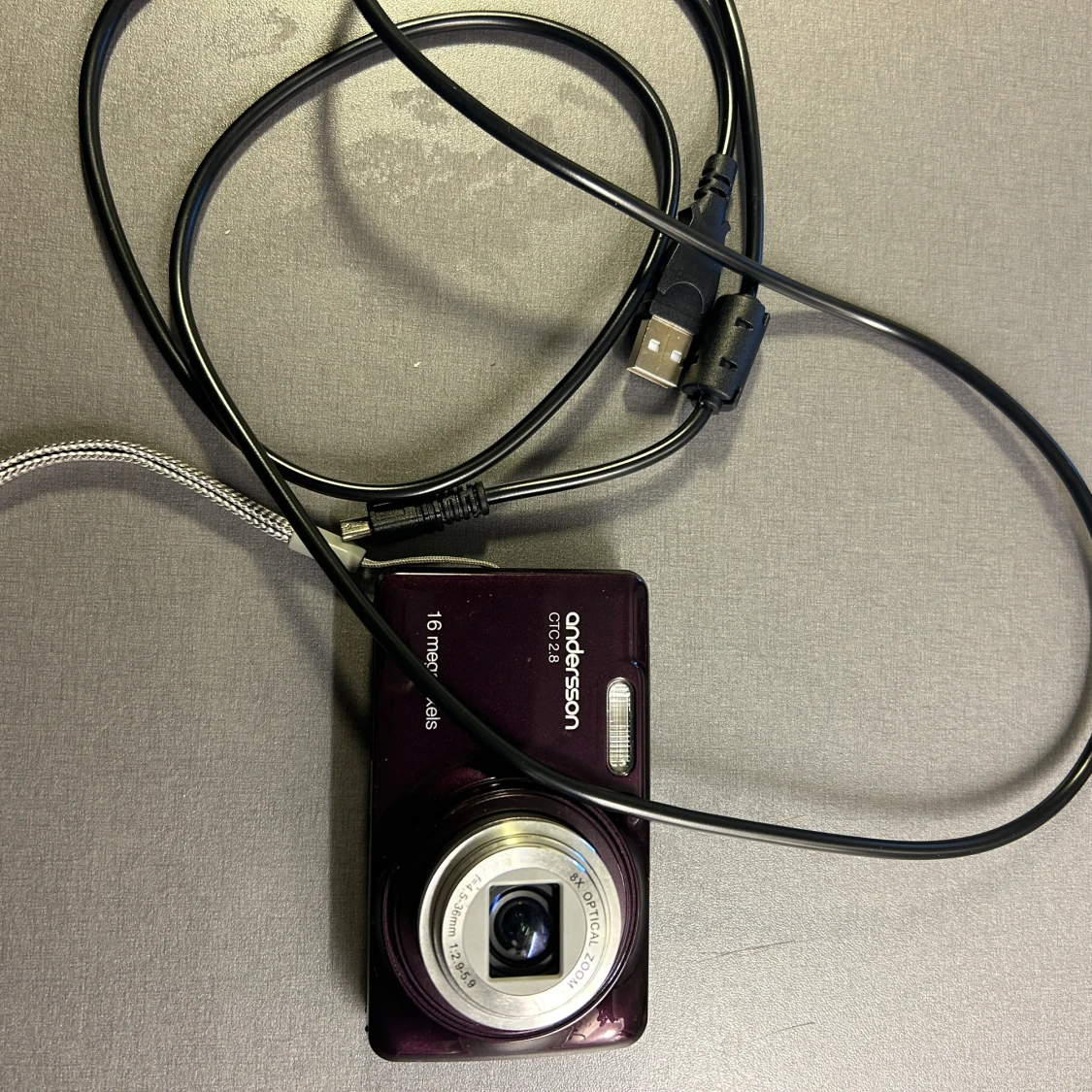 Digitalkamera med 8gb sd kort  - 91