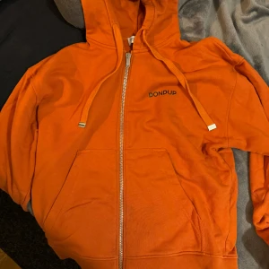 DONDUP HOODIE  - Skick 9/10 knappt använd  Orange  Storlek S  