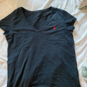 Ralph lauren - Super bra skick! T shirt från Ralph Lauren💗pris kan diskuteras!