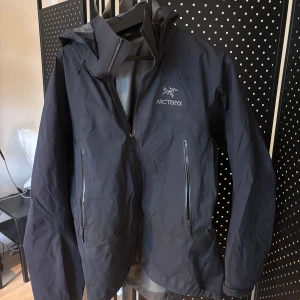 Arcteryx  - Nypris 6599kr kvitto o tag finns
