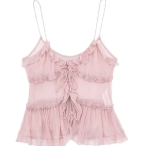 Rosa linne - Jättefint rosa linne som är köpt på Plick men är knappt använd💕 Storlek xs men är stor i storlek så passar även s💖