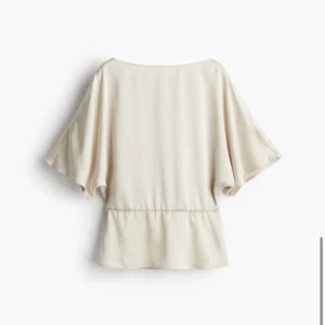 Siden topp - Super söt slutsåld siden topp, aldrig använd!🥰