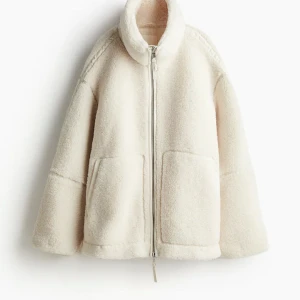 Teddyjacka HM  - SUPER snygg och populär jacka, slutsåld på hemsidan💞