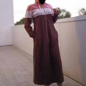 Långklänning med dragkedja - Storlek XL, normal i storlek. Ny med etiket.