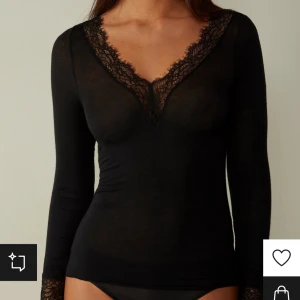 Intimissimi tröja - Svart spetts tröja från intimissimi🐻nypris 570kr