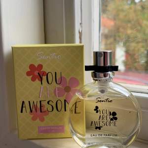  Eau de Parfum från Scentio som heter 'You Are Awesome'. 15ml och inte mycket använd. Luktar blommigt och gott. Köpt för typ 40kr men säljer för 15kr