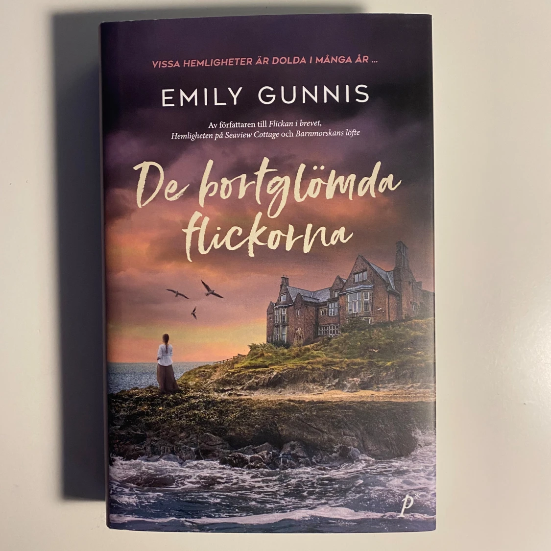 De bortglömda flickorna av Emily Gunnis