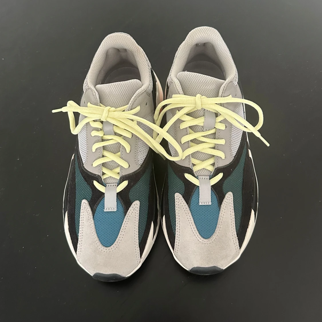 Adidas Yeezy 700 Wave Runner
