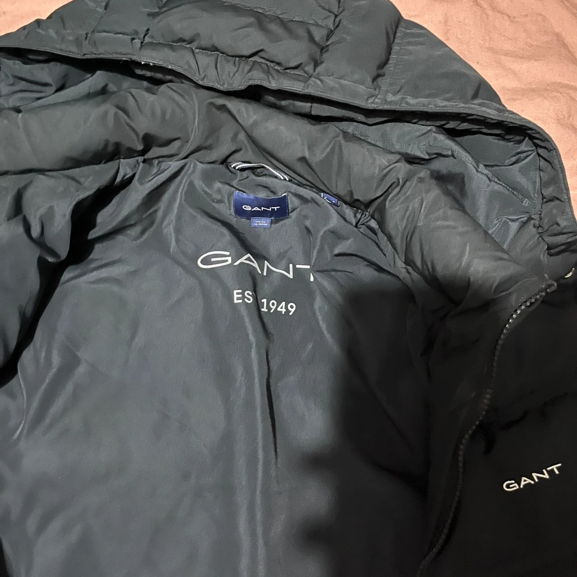 Svart pufferjacka från GANT - 90