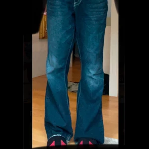 Blå bootcut jeans från Maurice's - Snygga blå bootcut jeans från Maurice's. Dm för mer info!😊