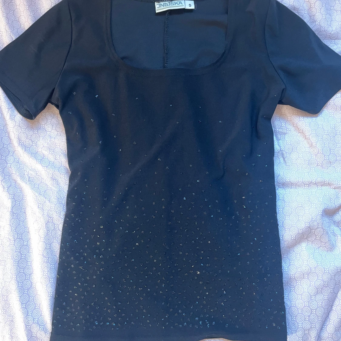 Svart glittrig topp  - 90