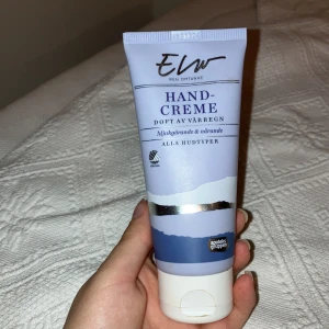 Handkräm - alla hudtyper - Torra händer? Vill du ha en produkt som hjälper dig under vintern? Se hit!  Jag säljer denna oanvända handkräm från apoteksgruppen i doften ”Vårregn”.  100 ml
