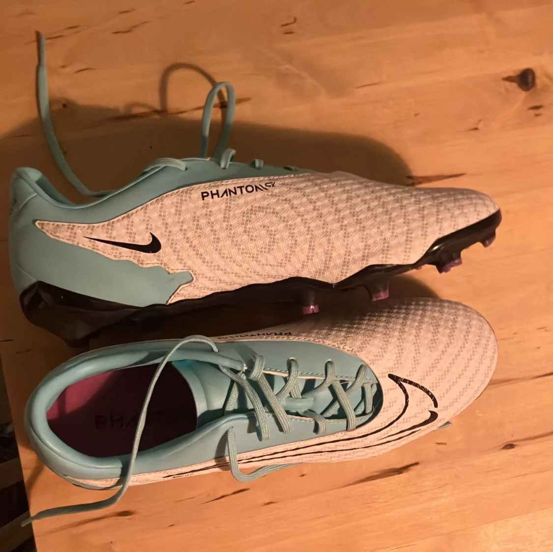 Nike fotbollsskor  - 92