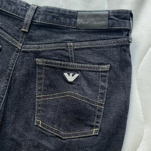 Armani jeans  - Fräcka byxor! Skriv och fråga om ni har någon fundering.