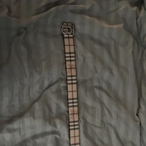 Burberry bälte - Säljer mitt burberry bälte då det inte används.