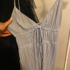 ruffle top - fina ruffle top🤍