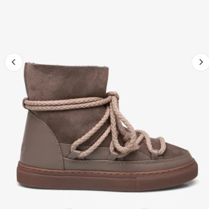 Inuikii skor - Säljer mina jätte fina inukiis då dem tyvärr inte kommer till använding. Som nya, knappt använda, väldigt bra skick❤️❤️storlek 40, jag har normalt storlek 39