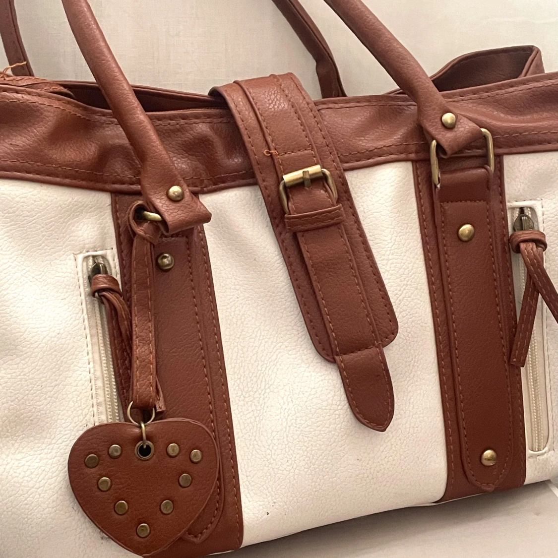 Gullig väska🐻👜 - 90