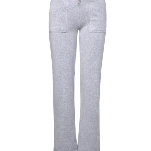 Juicy couture  - Säljer massa juicy couture sett knappt andvända inga skador olika färger o storlekar kolla min profil!!