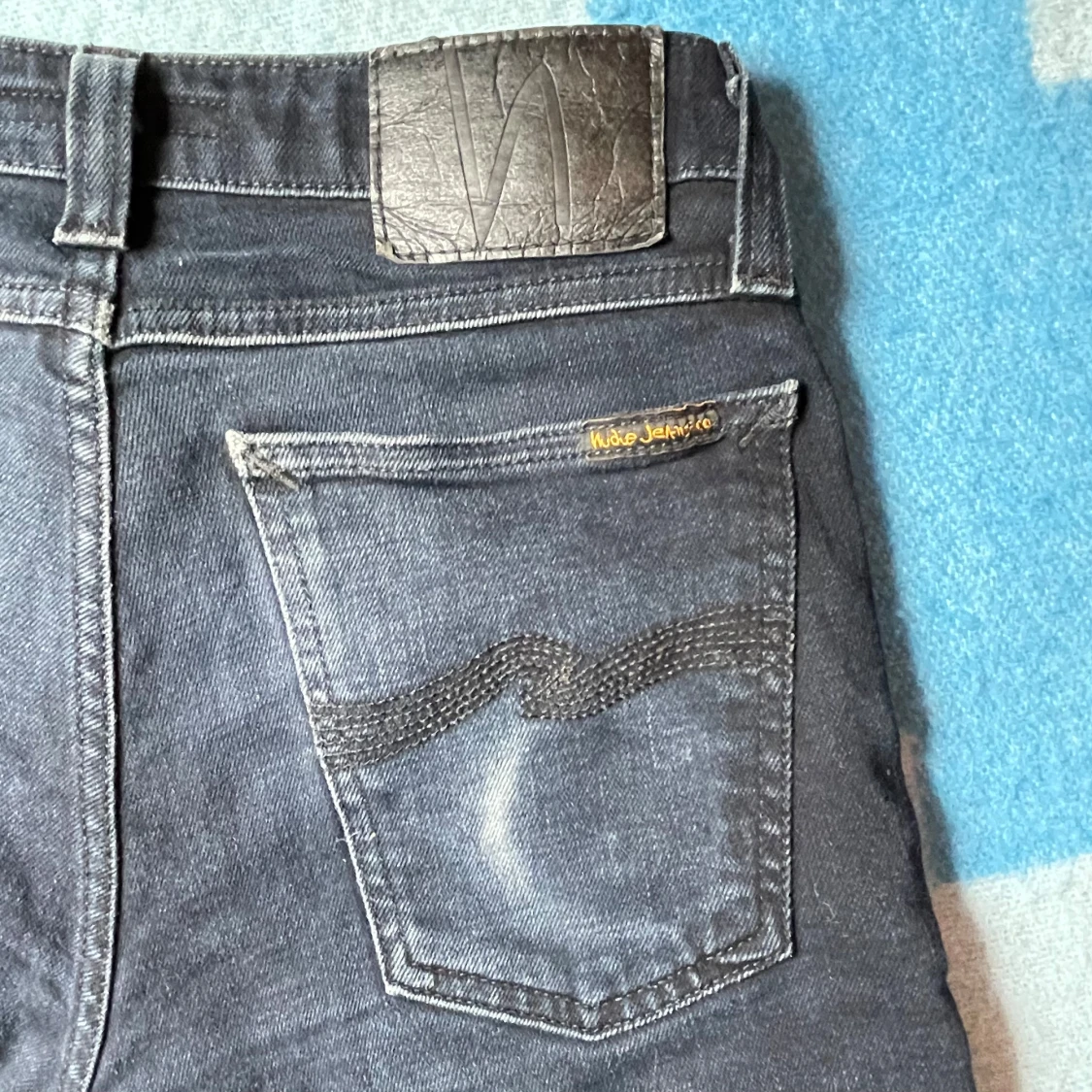 Mörkblå nästan svarta jeans från Nudie Jeans - 91