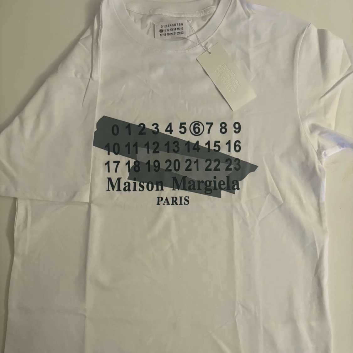 Vit t-shirt från Maison Margiela
