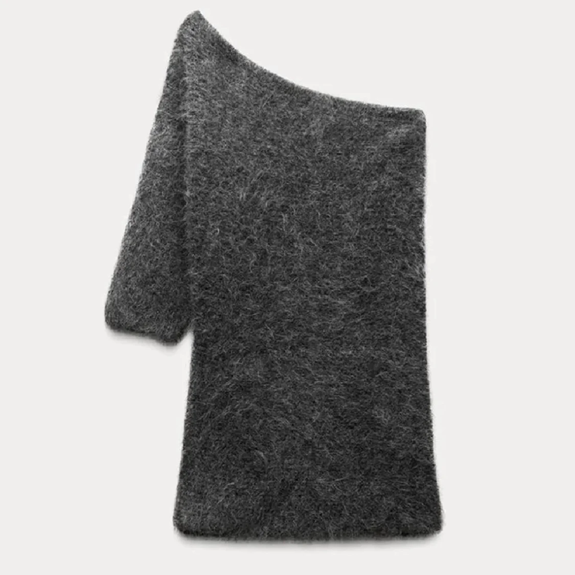 Grå offshoulder tröja