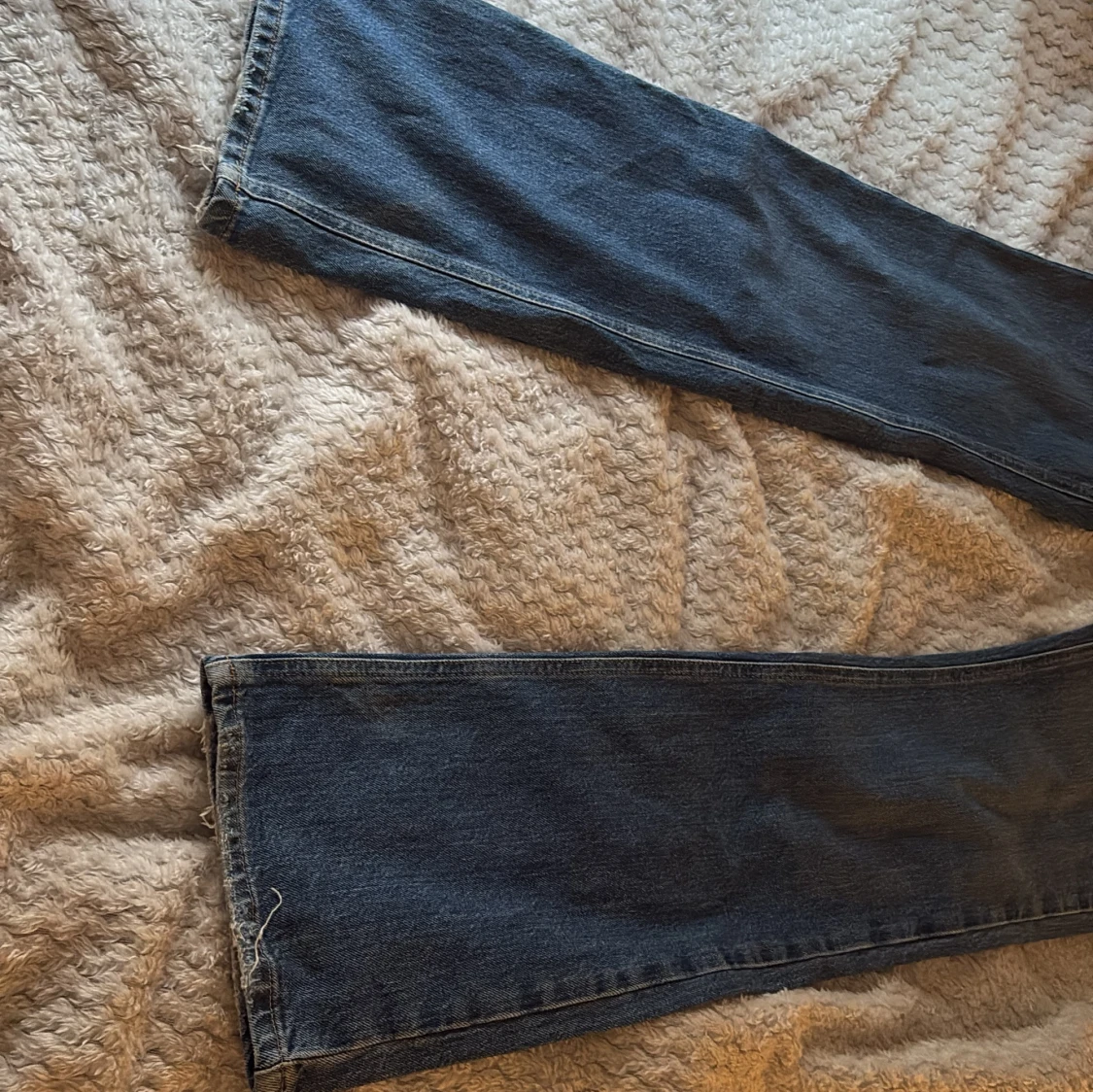 Blå bootcut  jeans från Gina tricot - 1