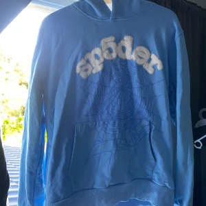 Sp5der Hoodie - 9/10 skick inga defekter lite skrynklig bara, köpt från 🐼skriv för mer information Kan gå ner i pris om du kommer med rimligt förslag
