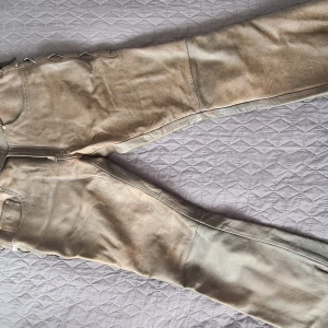 Mcbyxa skinn - Använd, bra skick passar 165