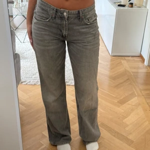 Zara jeans - Zara jeans i storlek 38