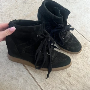 Isabel marant  - Skor som liknar Isabel marant, super snygga😍 