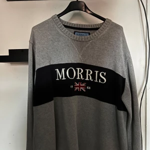 Morris tröja - Säljer min Morris tröja för att jag inte får användning av den något mera   Har använt den några fåtal gånger  Storlek xl PS kan tänka mig gå ner i pris vid snabb affär 