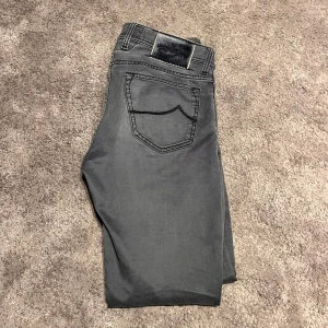 Jacob cohen jeans 622 - Bra skick. Strlk 31. Nypris: 5400 modell: 622