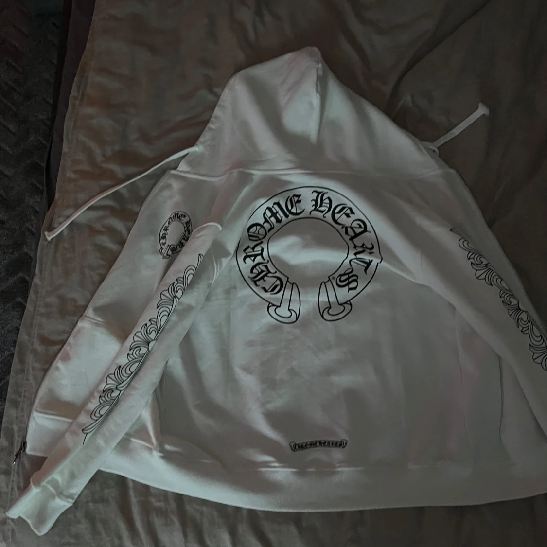 Vit hoodie från Chrome Hearts - 1