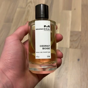 Mancera Cedrat Boise Eau de Parfum - Säljer en flaska Mancera Cedrat Boise Eau de Parfum, 120 ml. Kan även ta byten