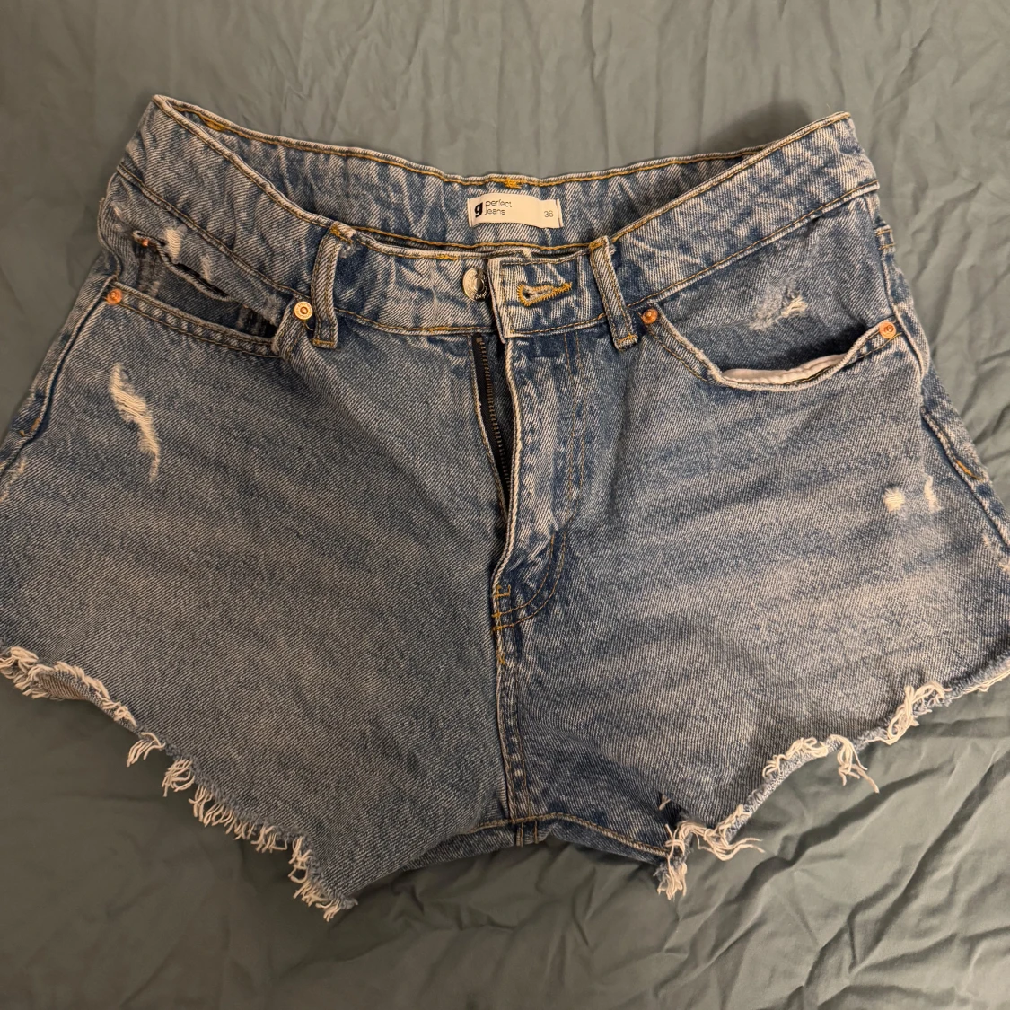 Blå jeansshorts