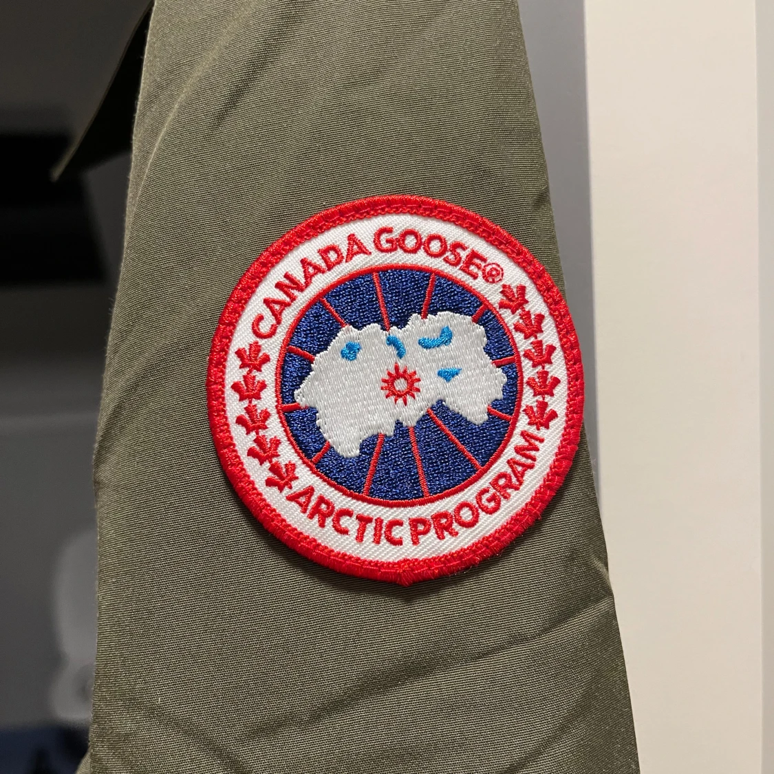 Grön jacka från Canada Goose - 3