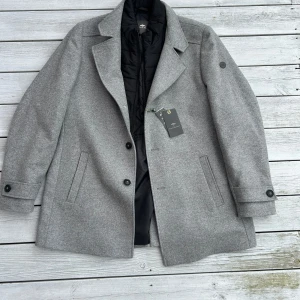 Fynch Hatton Vinter kofta  - Fet kofta från Fynch Hatton, aldrig använd, perfekt till hösten🍁 storlek xxl✅ nypris 4000kr