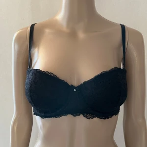 Bh balconette bustier 75C - Inget att anmärka på 