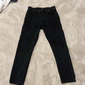 Jack and Jones jeans  - Tja! Säljer nu dessa jeans från Jack and Jones pga av att dem inte används längre. Skick 8/10 inga defekter på dem