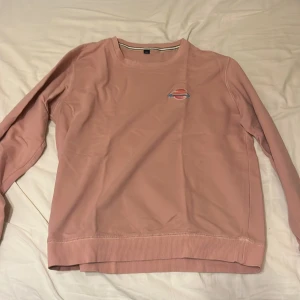 Rosa tröja Shein - Bra kvalitet, liten i storlek