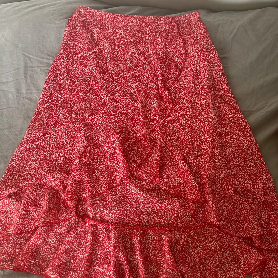 Röd blommig kjol från SHEIN