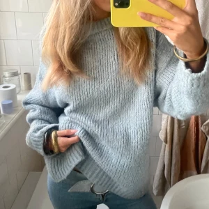 Stickad tröja - Super mjuk stickad tröja, sticks inte!