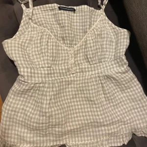 ( LÅNADE BILDER ) - Söt topp från Brandy Melville! Passar 34/36! 