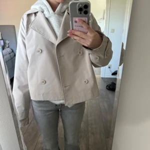 Trenchcoat - Superfin trenchcoat som inte kommer till användning längre☺️