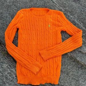 Ralph Lauren tröja stickad  - Organge Ralph Lauren i fint skick. St 36/38