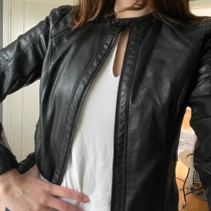 Läderjacka - Vintage läderjacka från Morgan, fint skick.