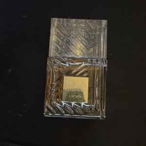 Lattafa khamra - 3 mil använd är öppen mot byte