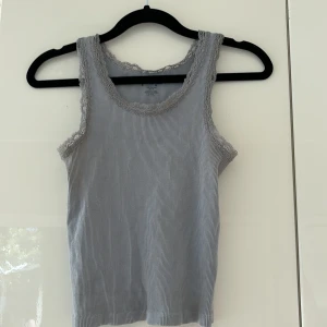 Brandy Melville topp - Ljus blå topp från Brandy Melville!!